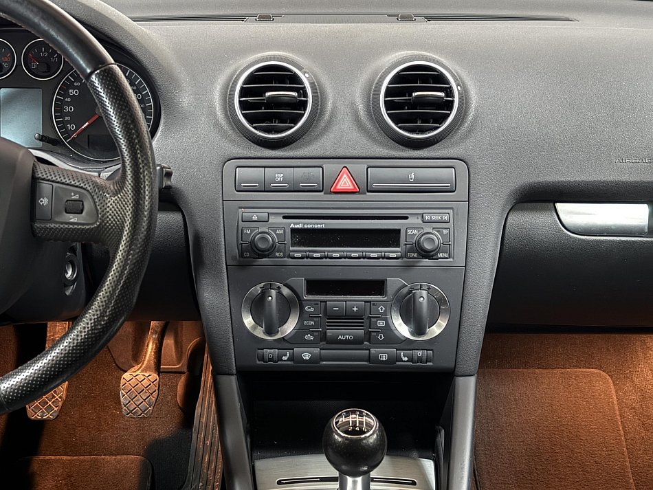Audi A3 1.6 FSi S-line