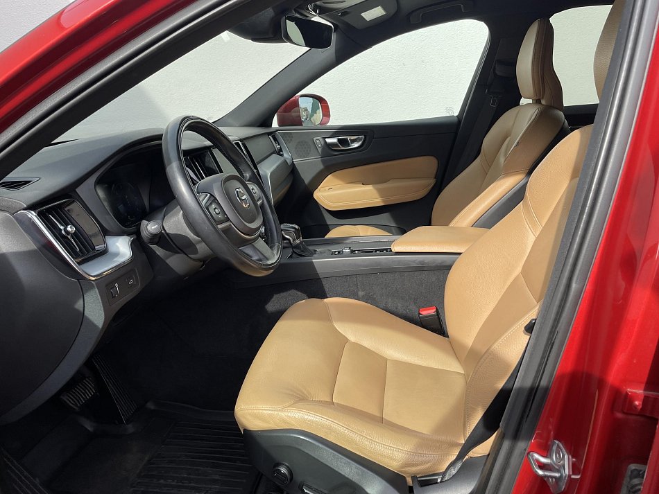 Volvo XC60 2.0 D4 Momentum