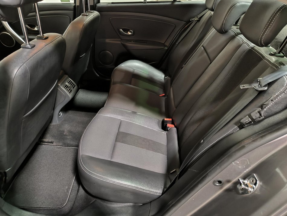 Renault Fluence 1.6i 