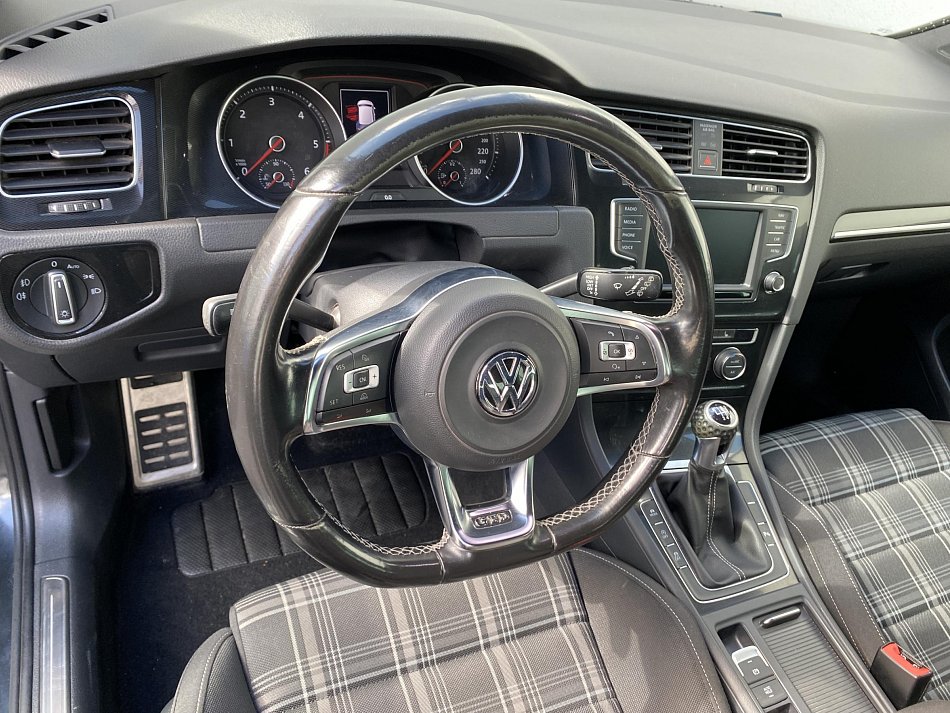 Volkswagen Golf 2.0 TDi GTD