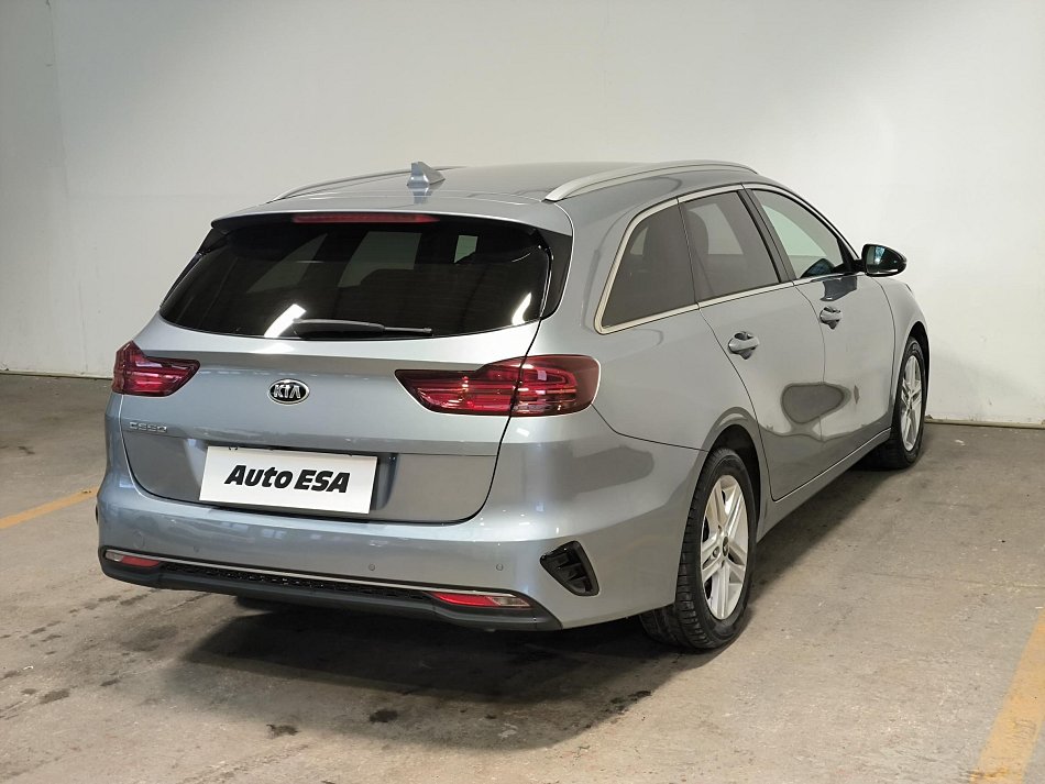 Kia Ceed 1.5 T-GDi TOP