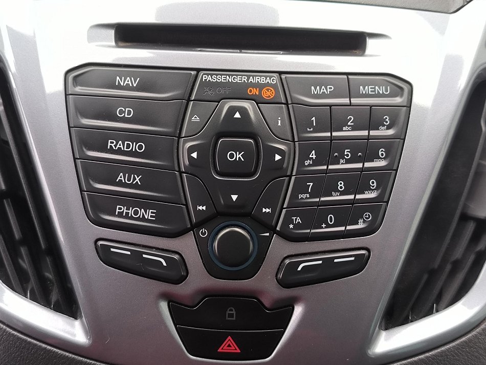 Ford Transit Custom 2.2TDCi Limited L2 5míst