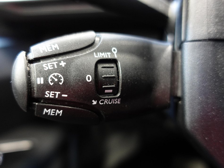 Peugeot 3008 1.2PT Allure