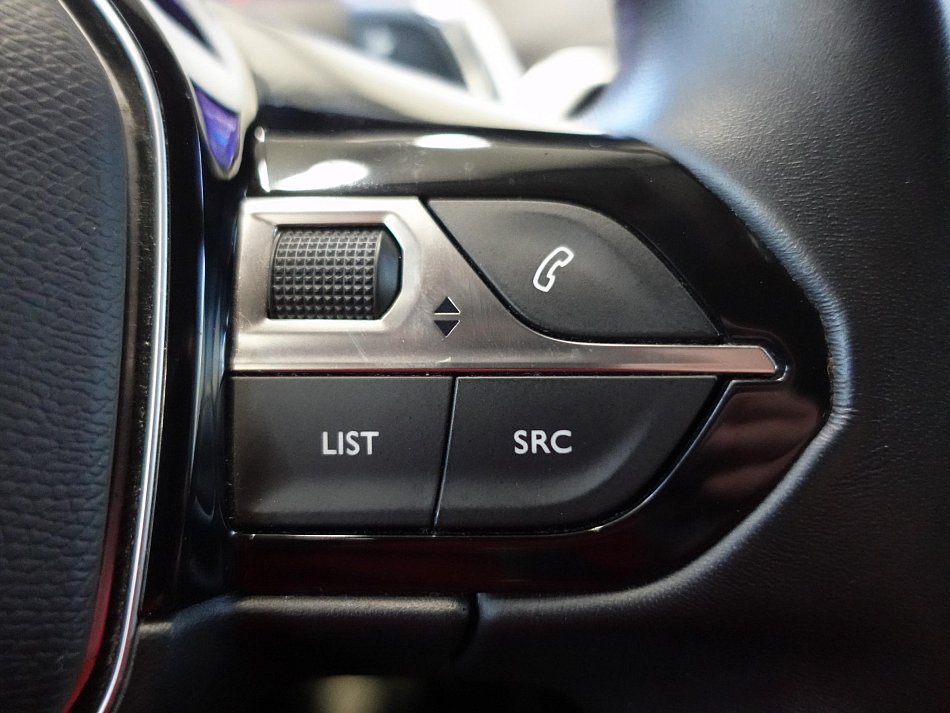 Peugeot 3008 1.2PT Allure