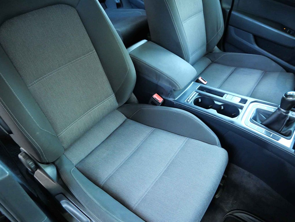 Volkswagen Passat 2.0 TDi 