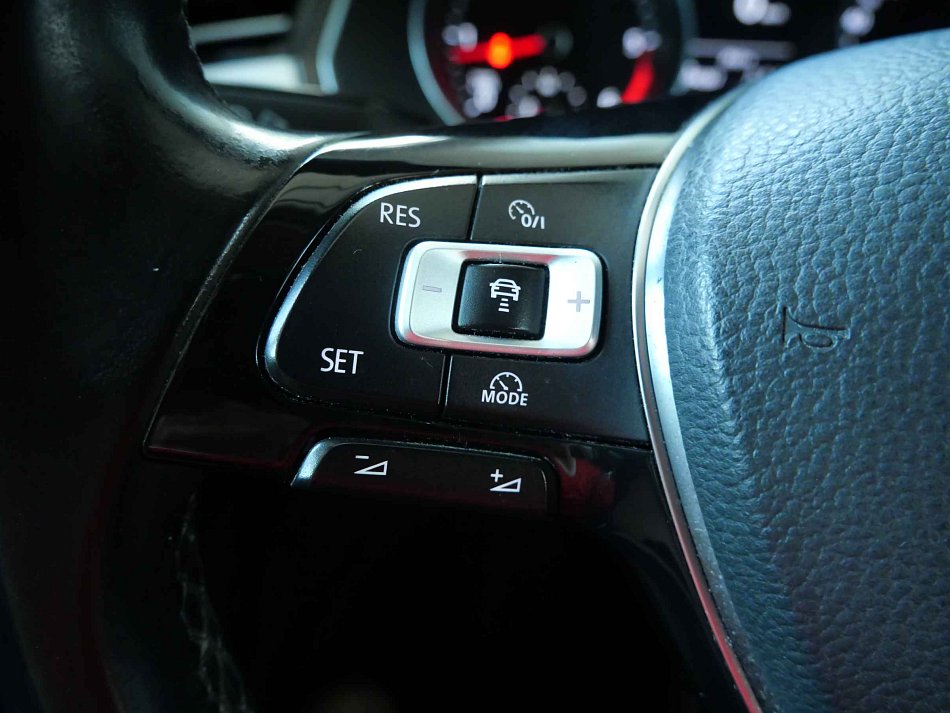 Volkswagen Passat 2.0 TDi 