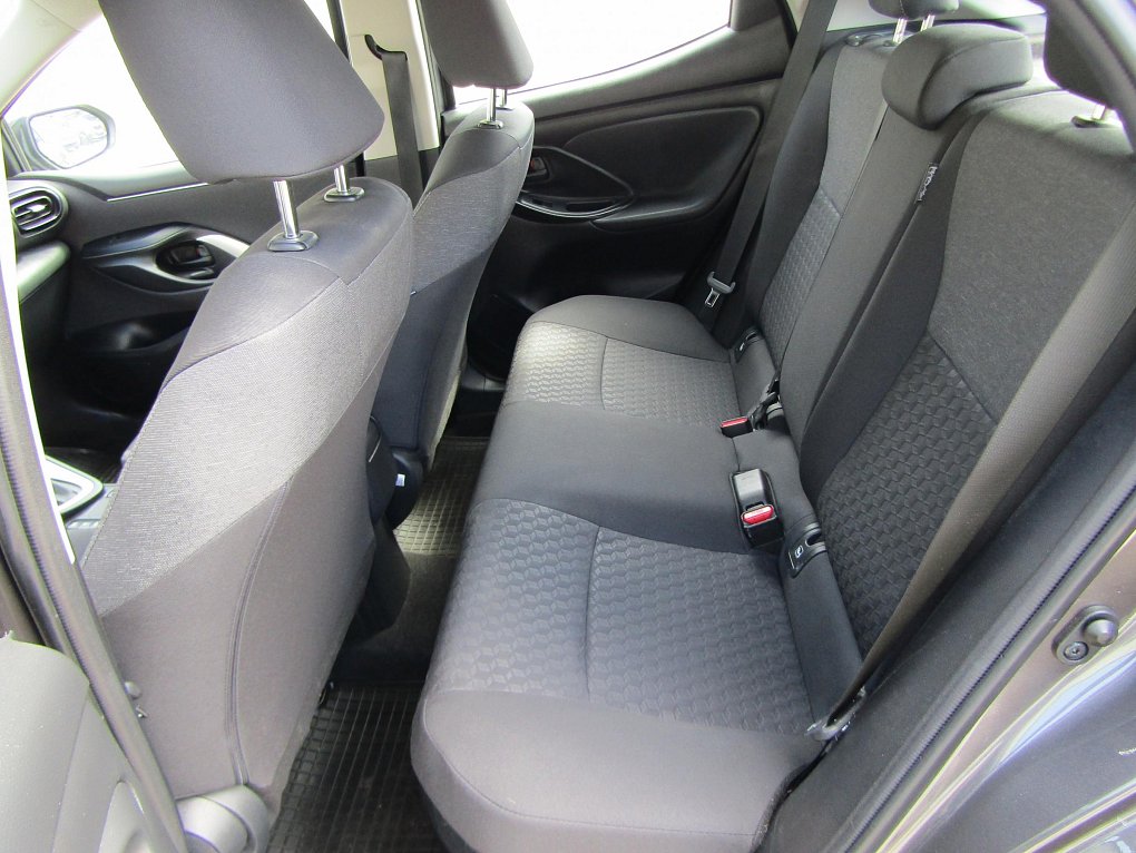 Mazda 2 1.5 VVFi  hybrid
