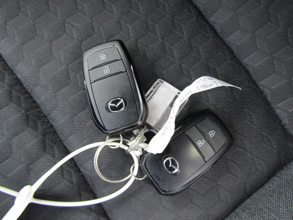 Mazda 2 1.5 VVFi  hybrid