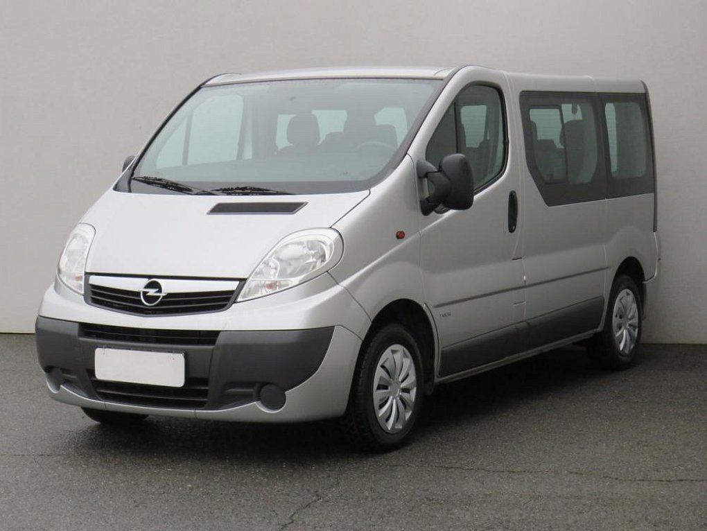 Opel Vivaro 2.0CDTi Tour 5míst