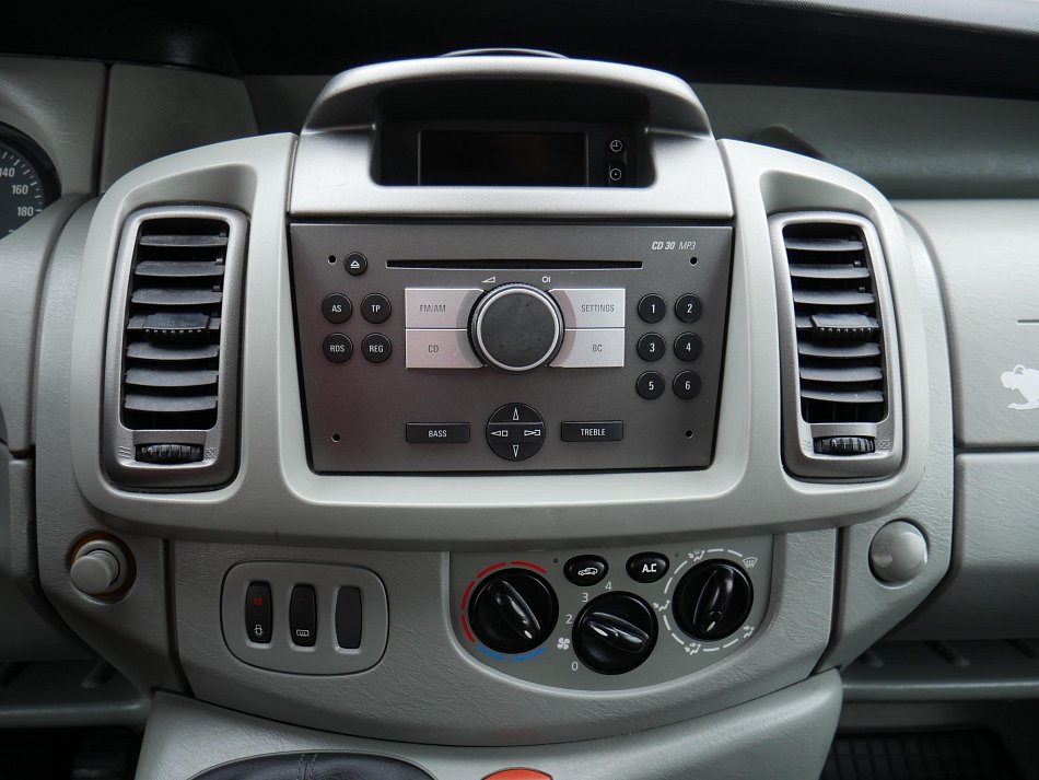 Opel Vivaro 2.0CDTi Tour 5míst