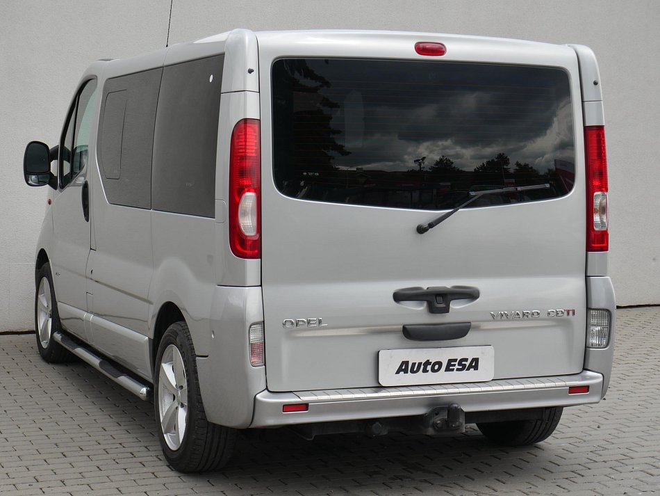 Opel Vivaro 2.0CDTi Tour 5míst