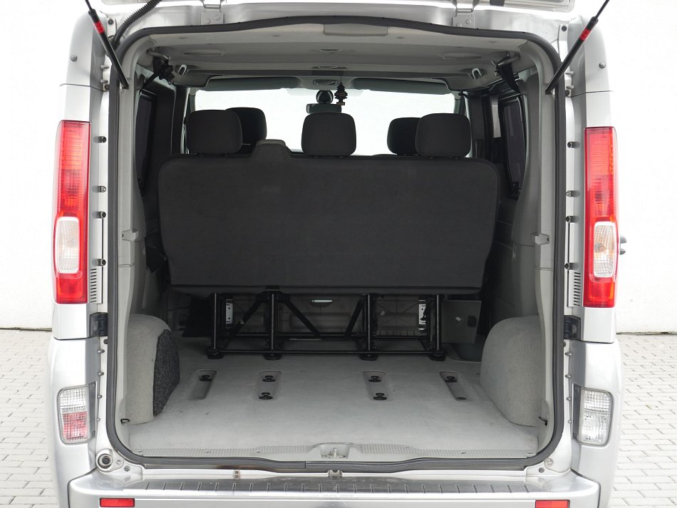Opel Vivaro 2.0CDTi Tour 5míst