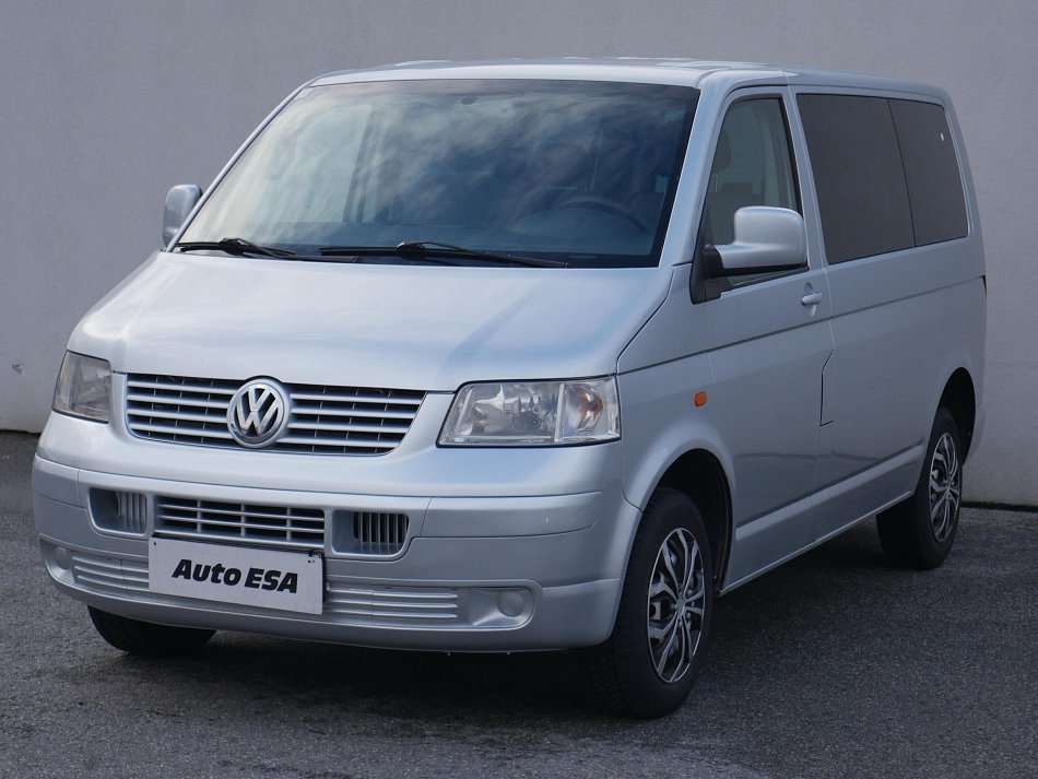 Volkswagen Transporter 2.5TDi  5míst