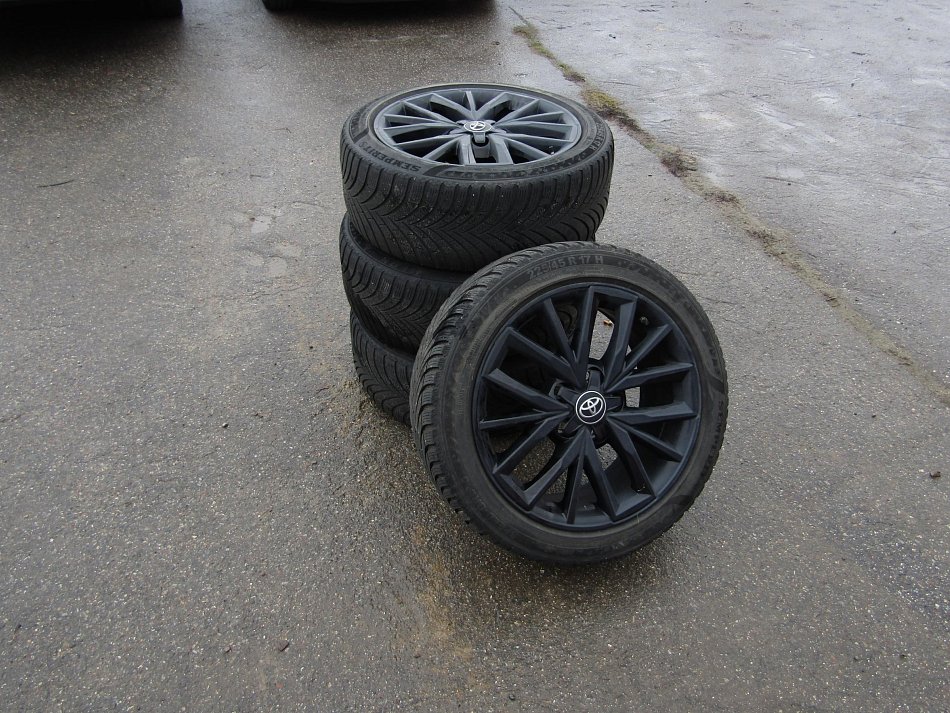 Toyota Corolla 1.8 Hybrid 