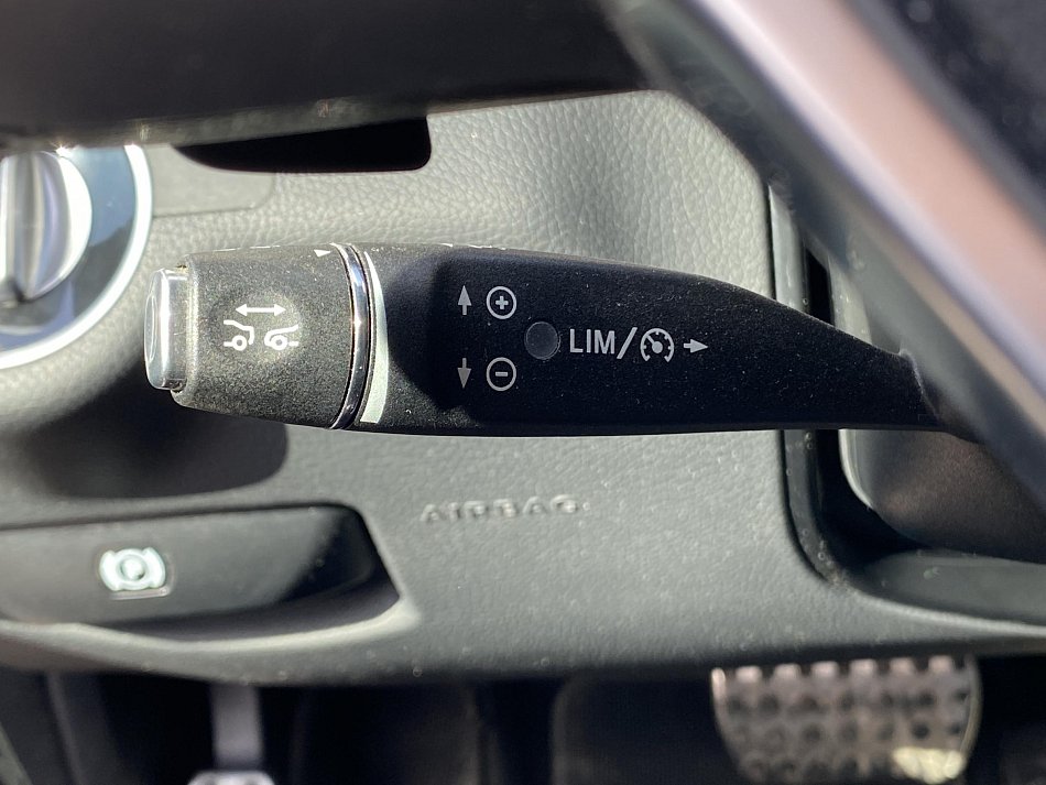 Mercedes-Benz Třída C 1.6 CGi Avantgarde C180