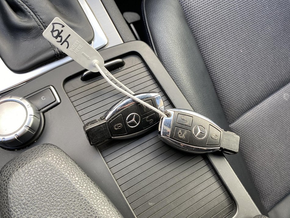 Mercedes-Benz Třída C 1.6 CGi Avantgarde C180