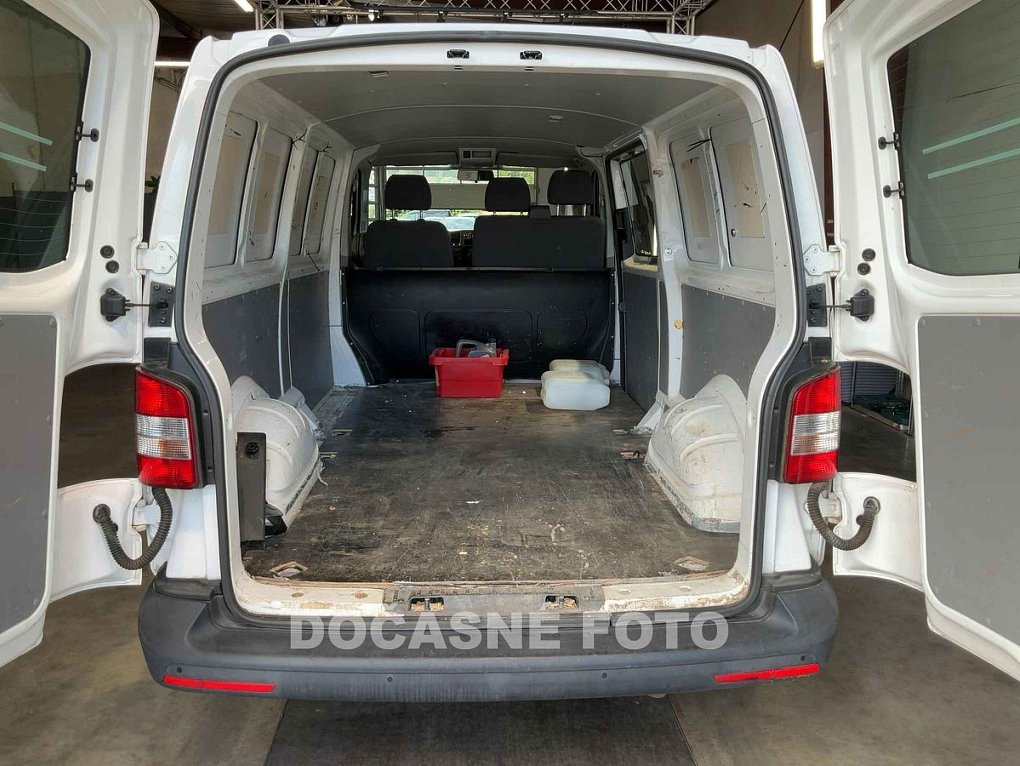 Volkswagen Transporter 2.0TDi  L2H1