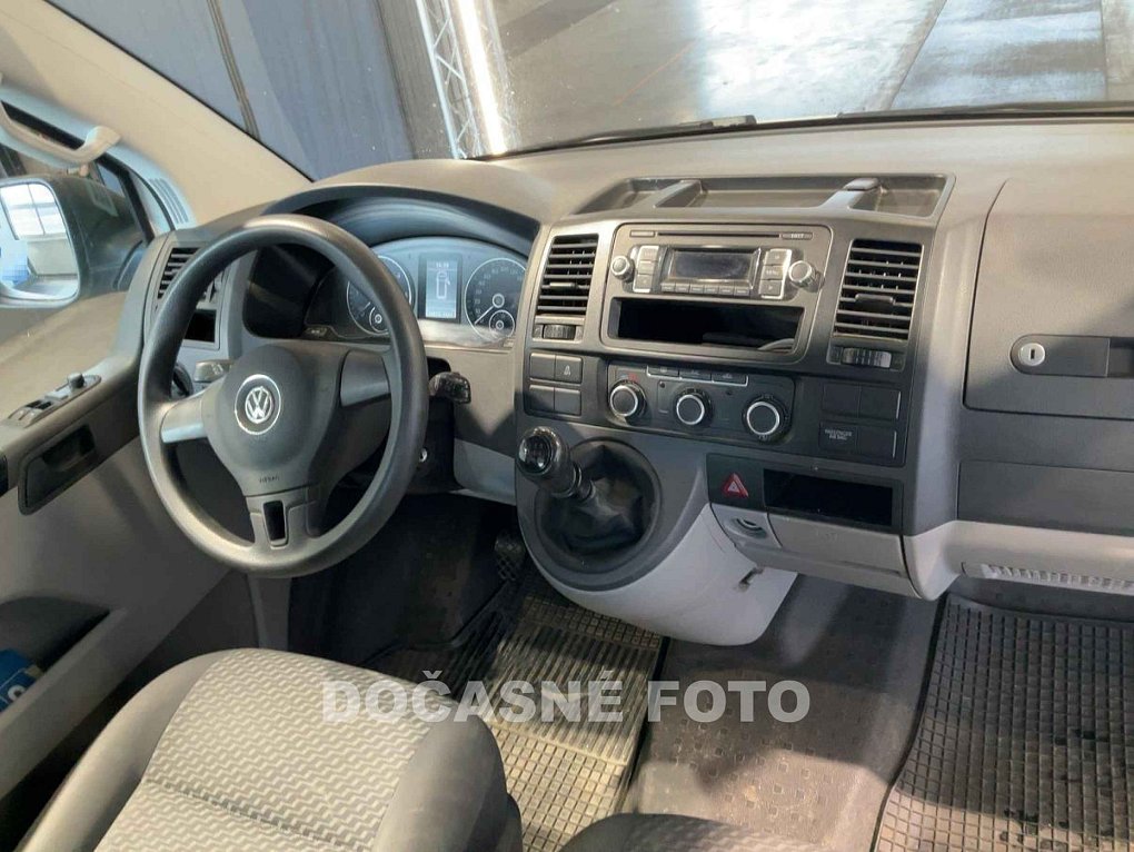 Volkswagen Transporter 2.0TDi  L2H1