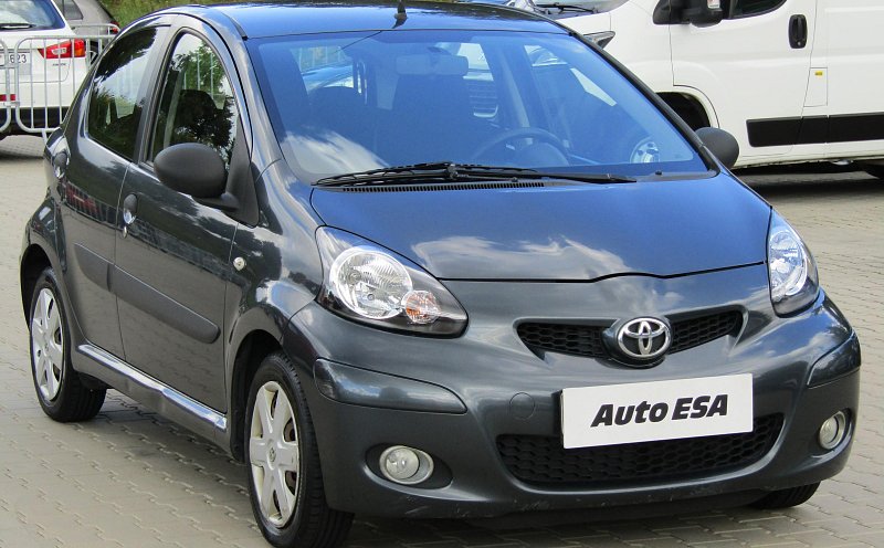 Toyota Aygo 1.0 i 