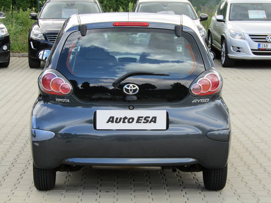 Toyota Aygo 1.0 i 