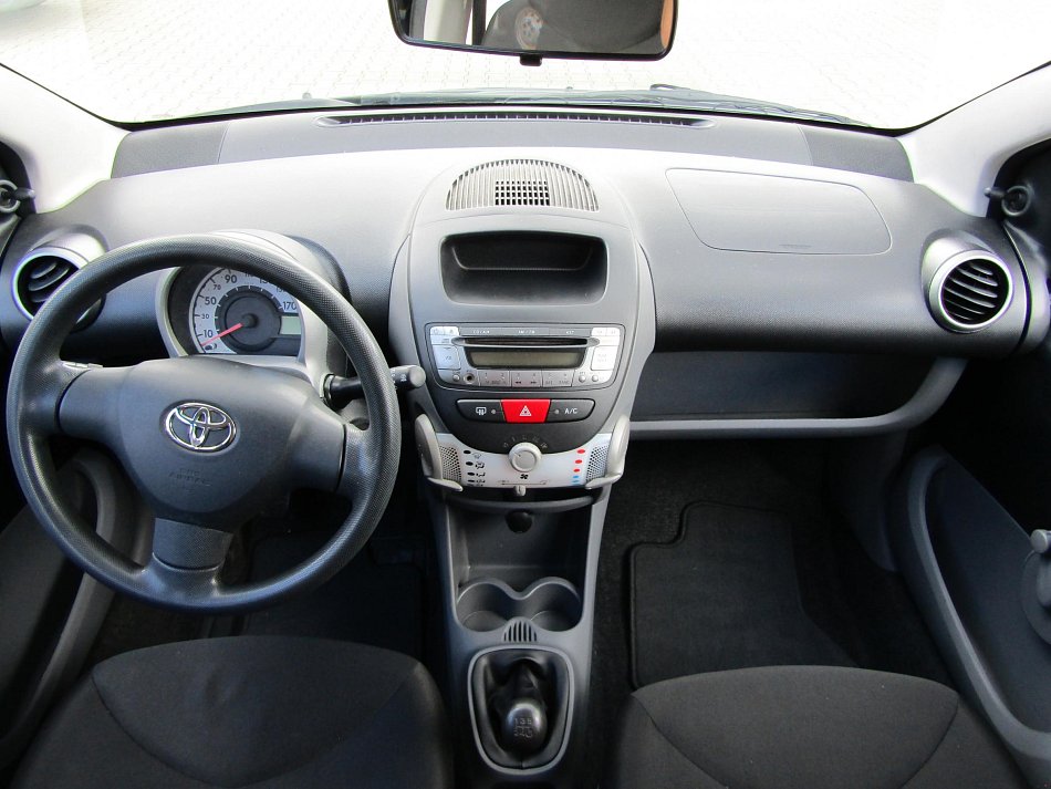 Toyota Aygo 1.0 i 