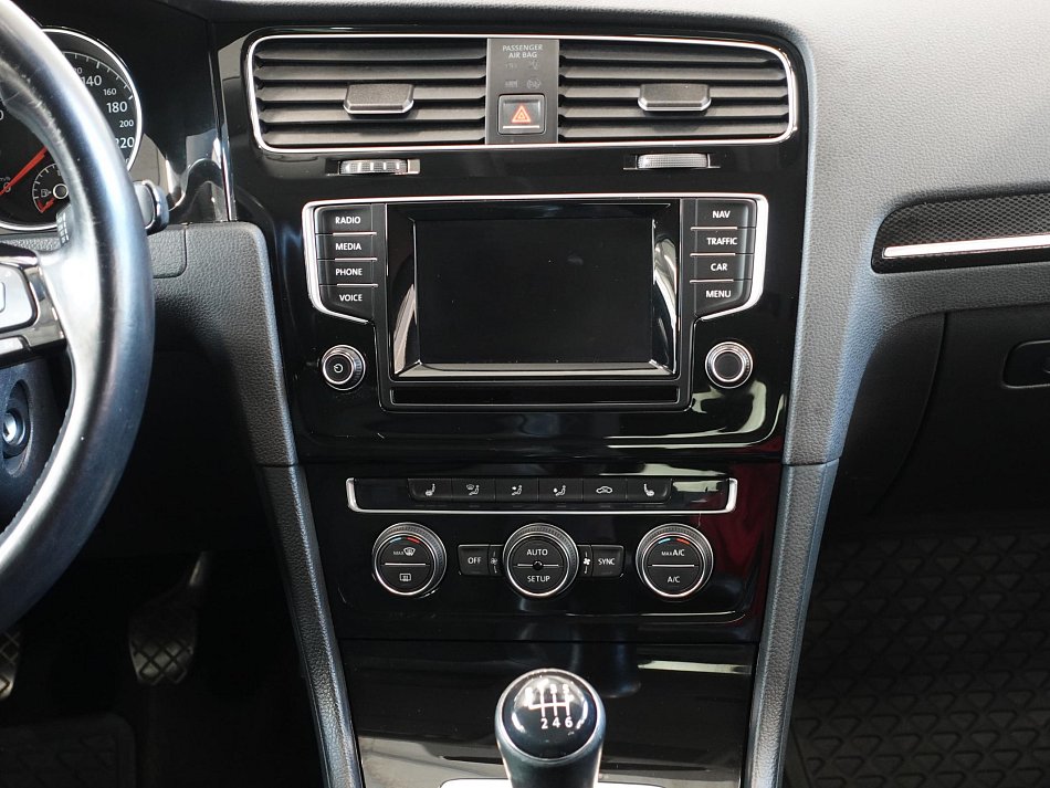 Volkswagen Golf 1.4TSi Highline