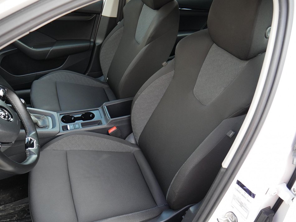 Škoda Octavia IV 2.0 TDi Active