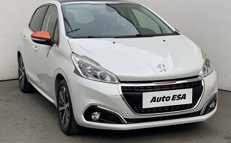 Peugeot 208 1.2PT Roland Garros