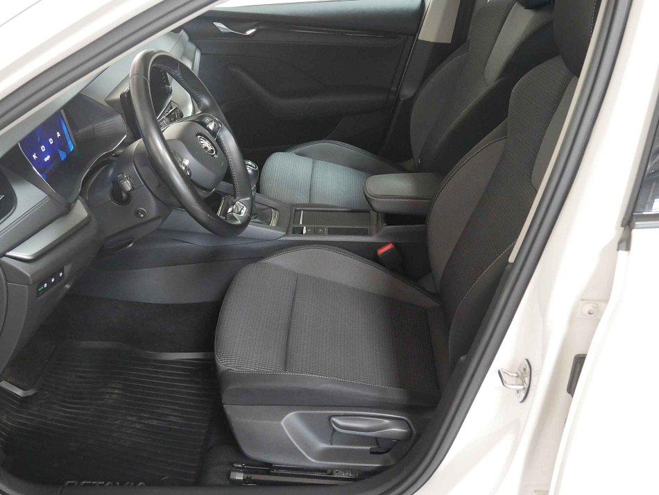 Škoda Octavia IV 1.5TSi Ambition