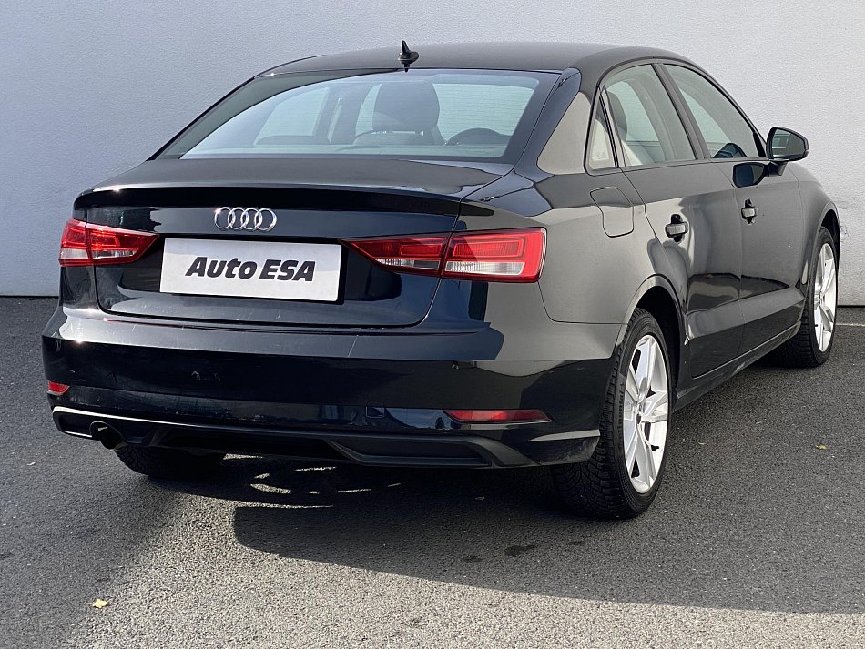 Audi A3 1.6i 
