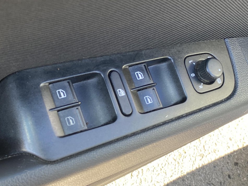 Škoda Superb II 2.0 TDi Ambition