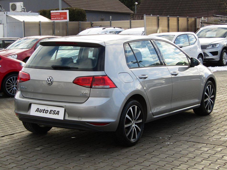 Volkswagen Golf 1.2 TSi 