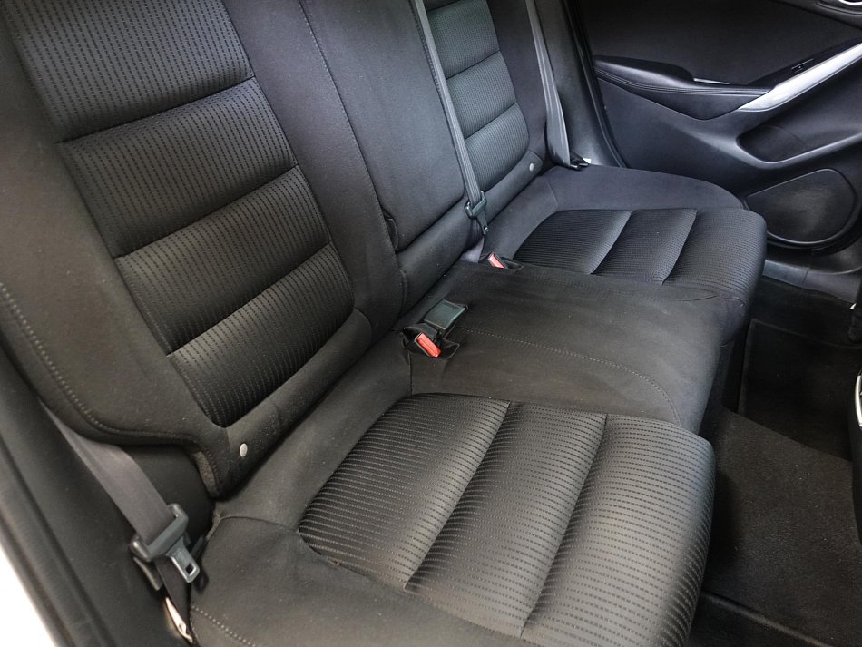 Mazda 6 2.0i 