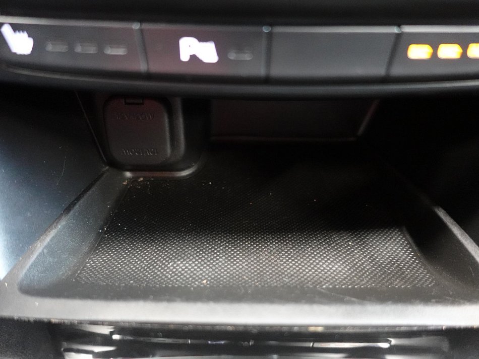 Mazda 6 2.0i 