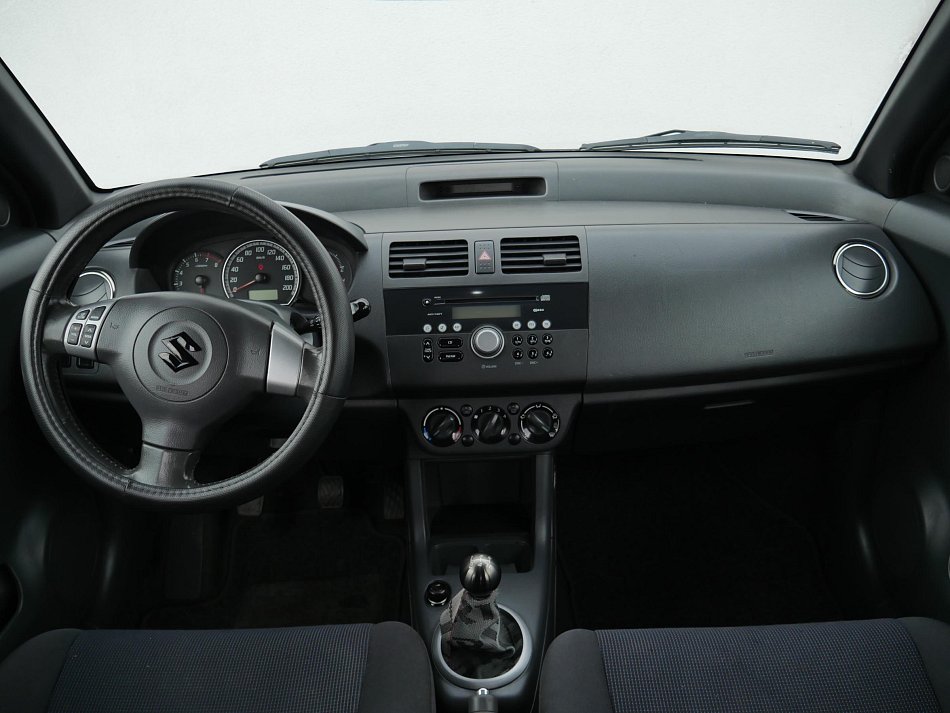 Suzuki Swift 1.3 i  4x4