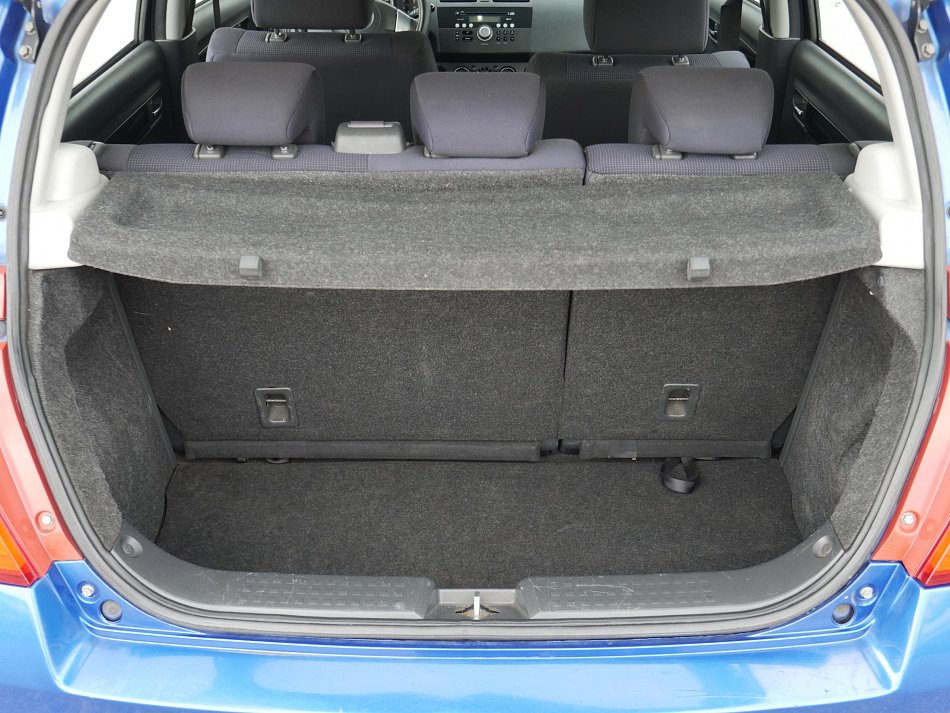 Suzuki Swift 1.3 i  4x4