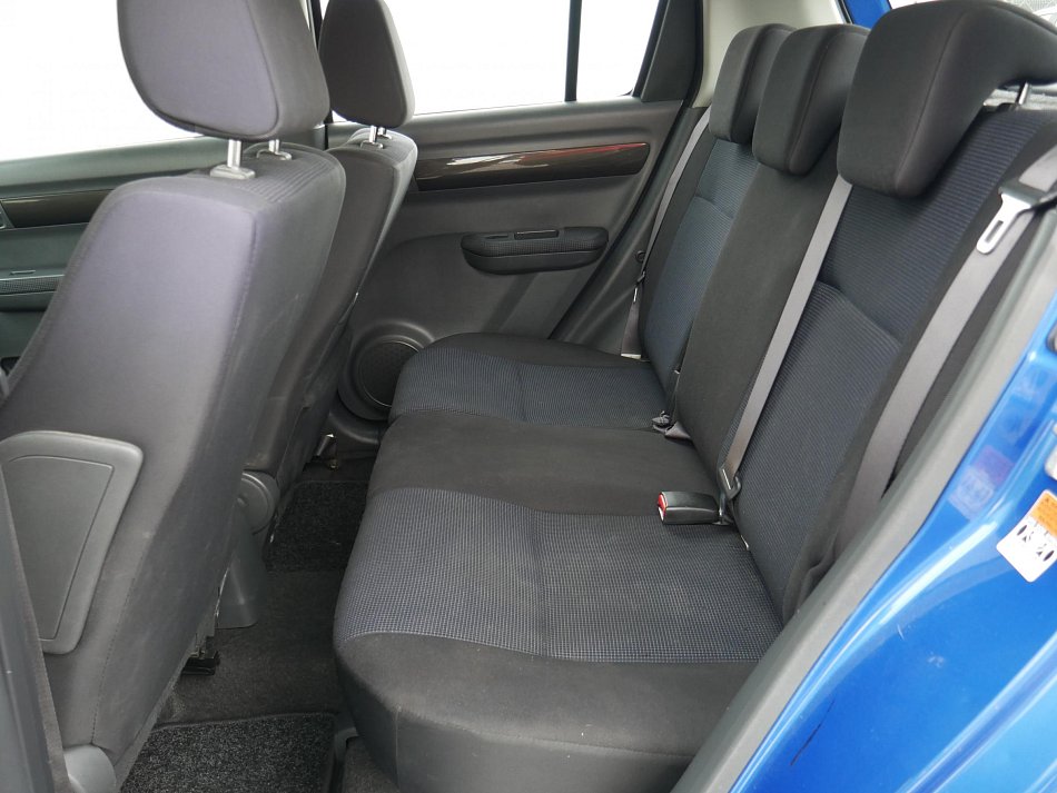 Suzuki Swift 1.3 i  4x4