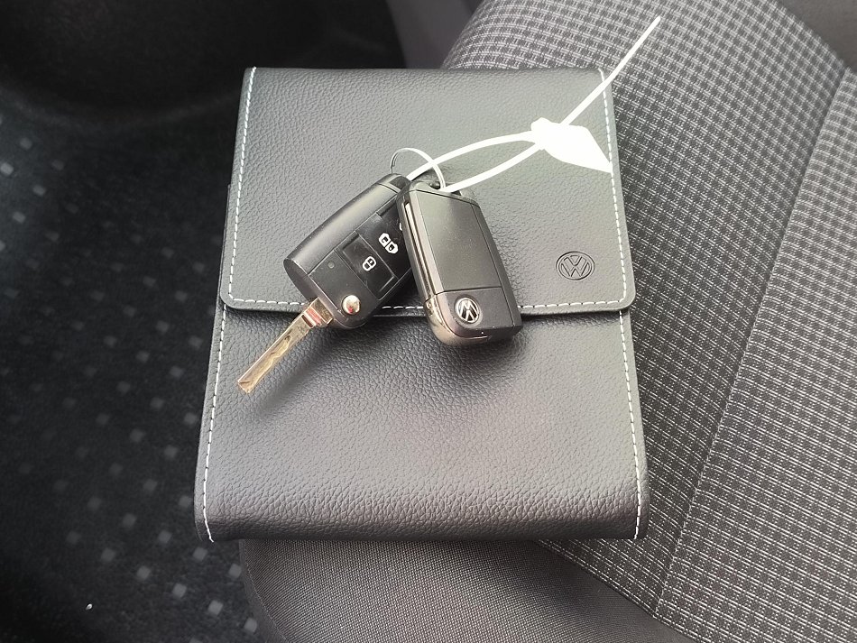 Volkswagen Transporter 2.0TDi  L2H1 T6.1