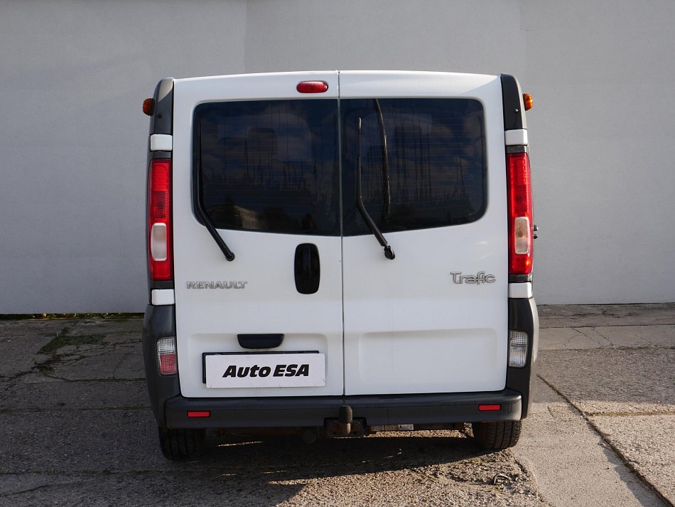Renault Trafic 2.0dCi  9míst
