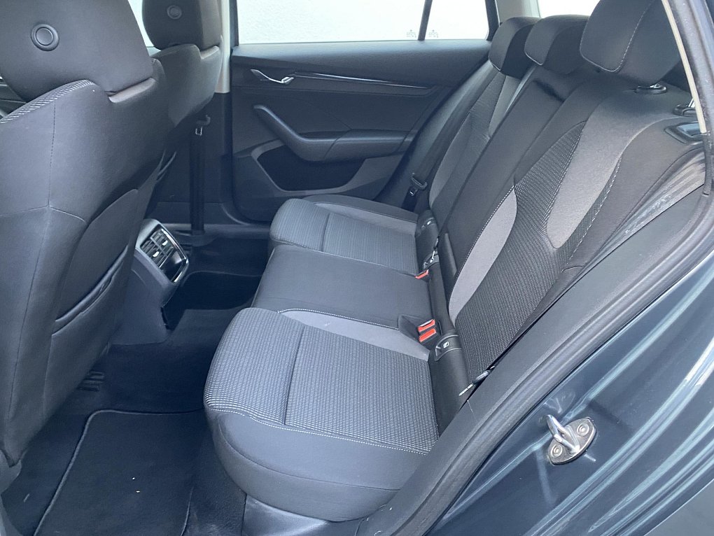 Škoda Octavia IV 1.5 TSi Ambition