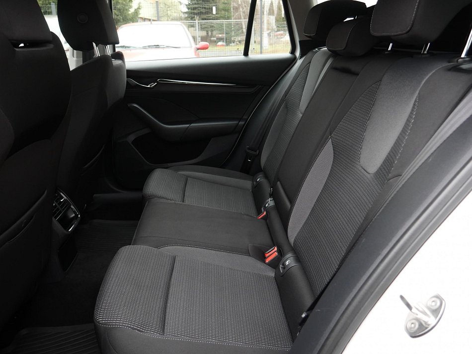 Škoda Octavia IV 2.0 TDi Active