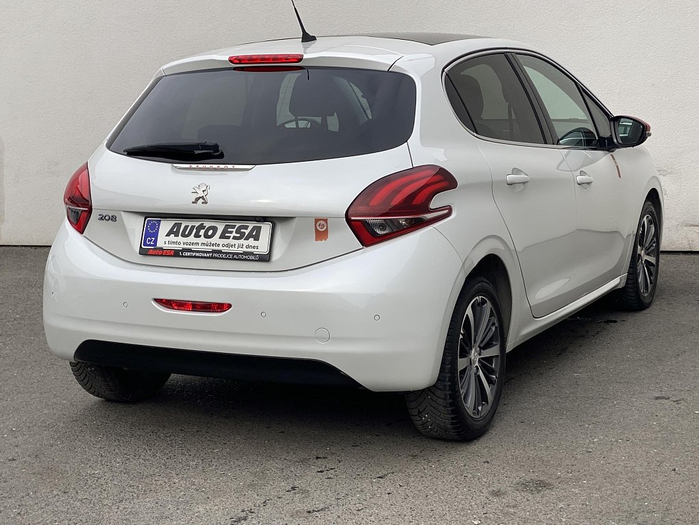 Peugeot 208 1.2PT Roland Garros