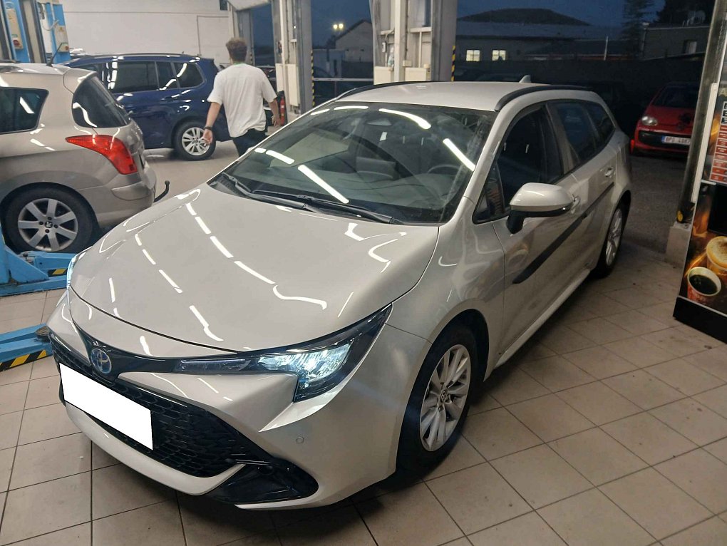 Toyota Corolla 1.8 e-CVT Comfort