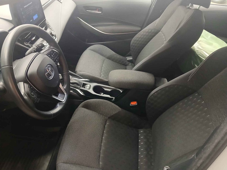Toyota Corolla 1.8 e-CVT Comfort