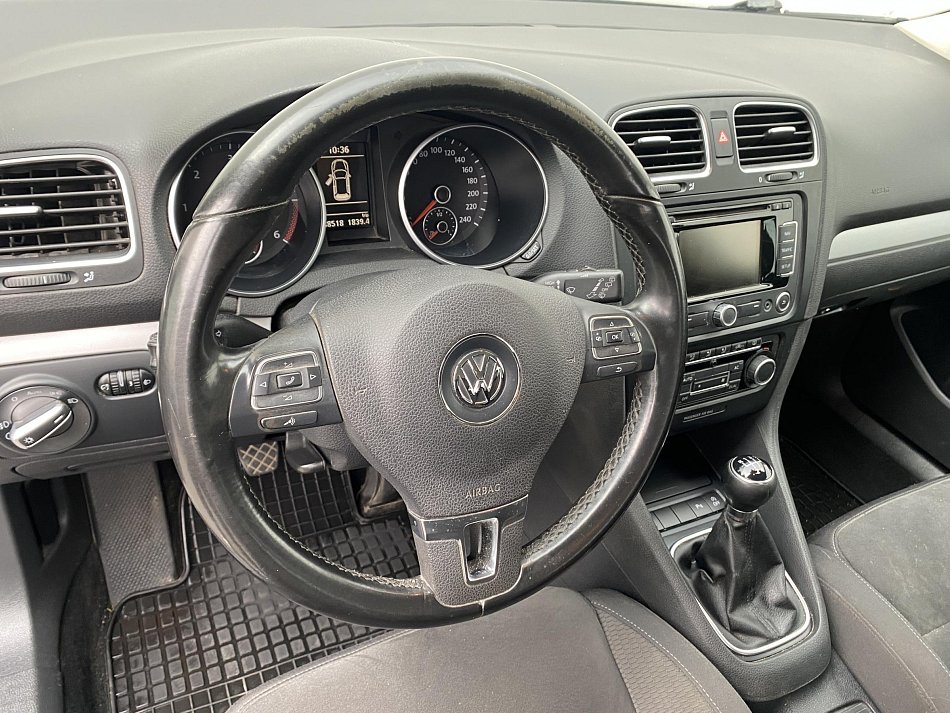 Volkswagen Golf 1.6 TDi 
