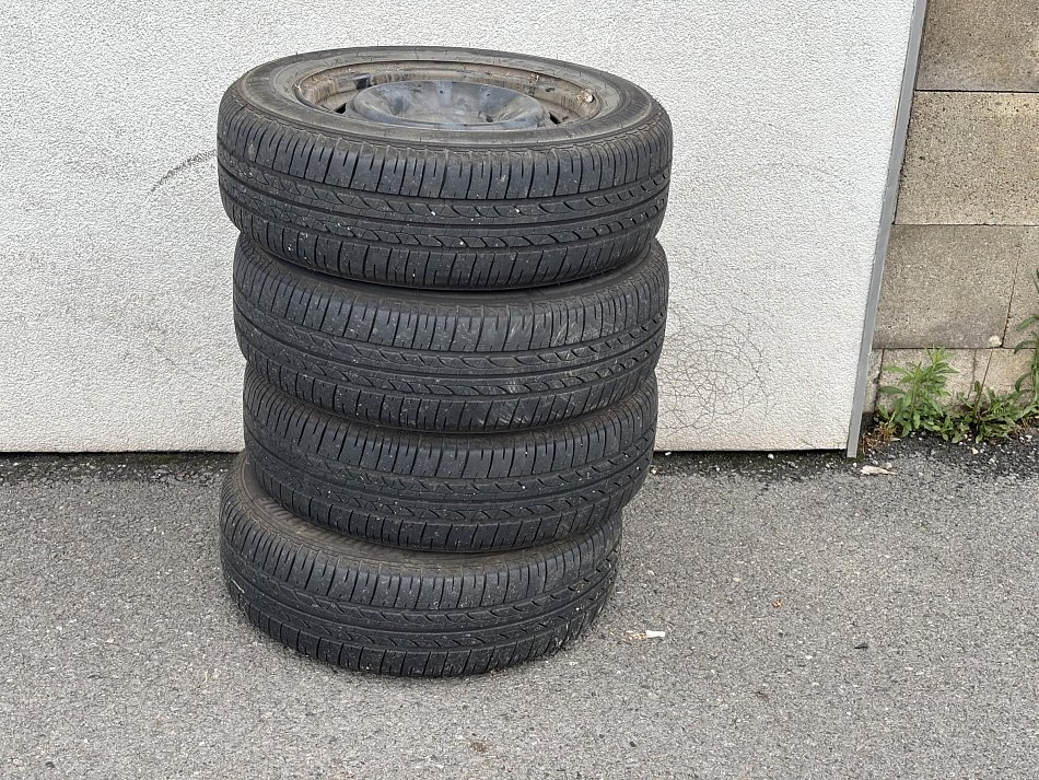 Volkswagen Golf 1.6 TDi 