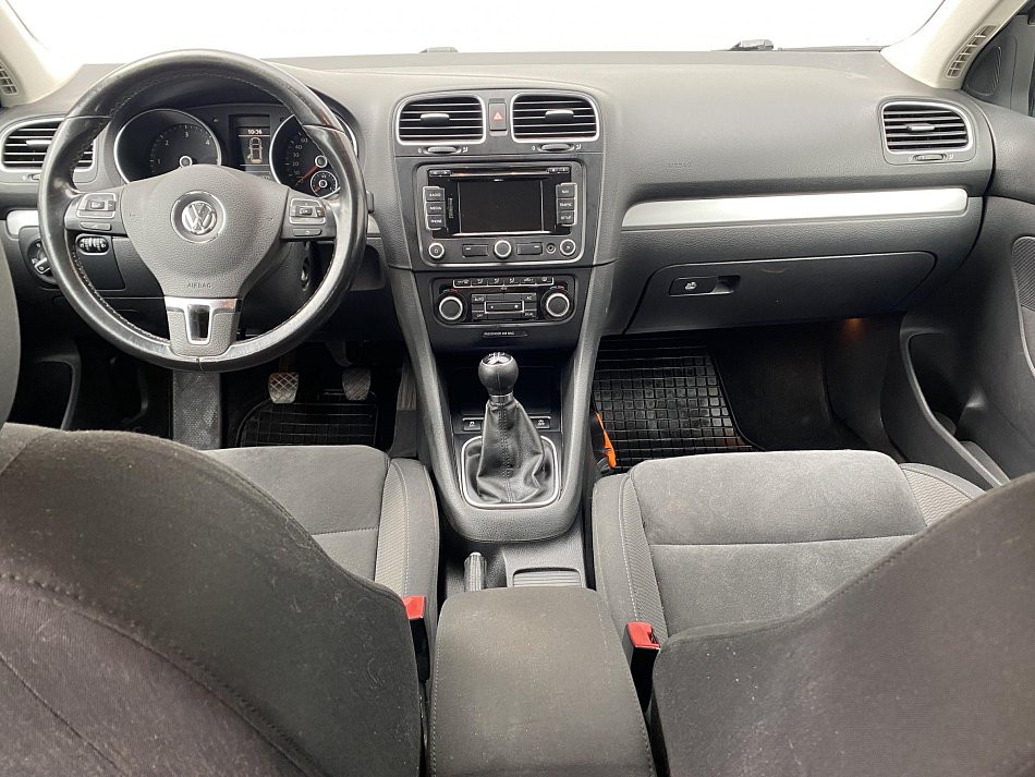 Volkswagen Golf 1.6 TDi 
