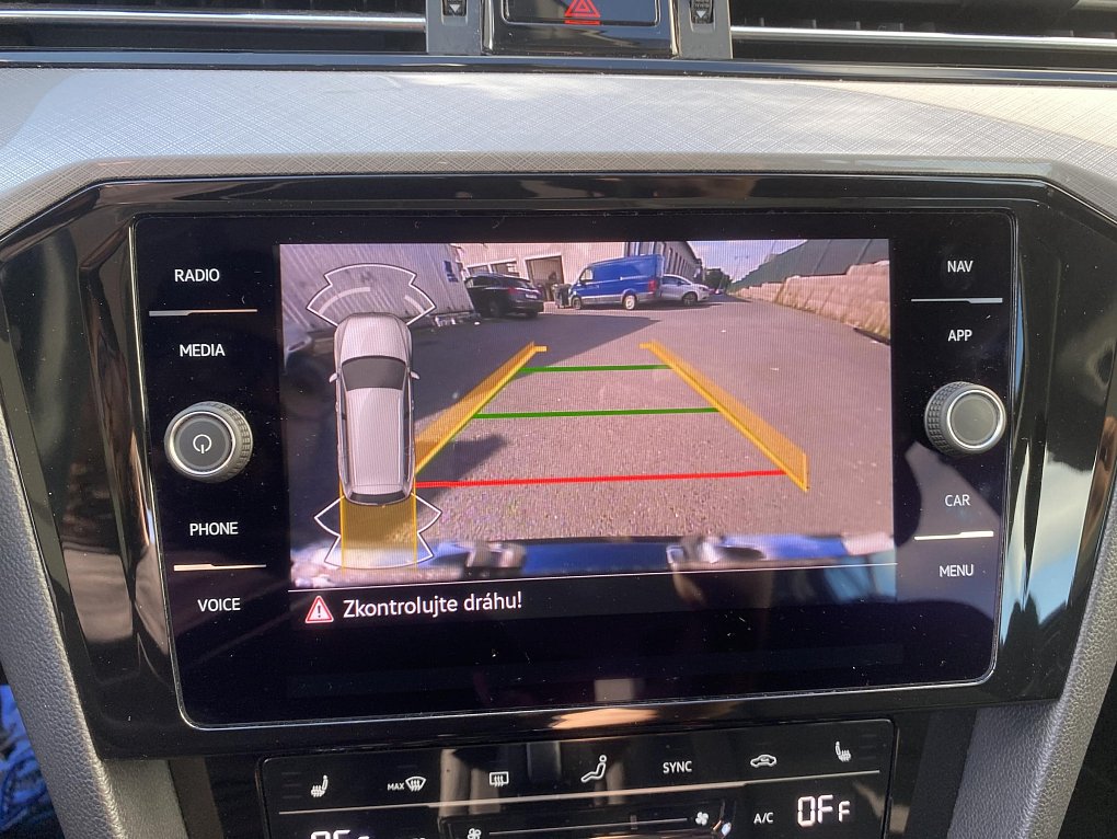 Volkswagen Passat 2.0 TDi Business