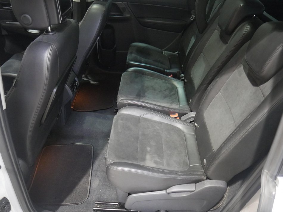 Volkswagen Sharan 2.0 TDi 