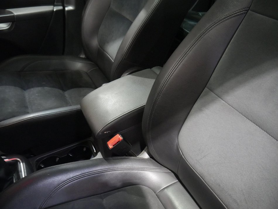 Volkswagen Sharan 2.0 TDi 